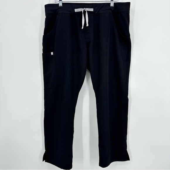 Figs Kade Cargo Pants Black Size XL, 28.5” Petite Length - Picture 1 of 9